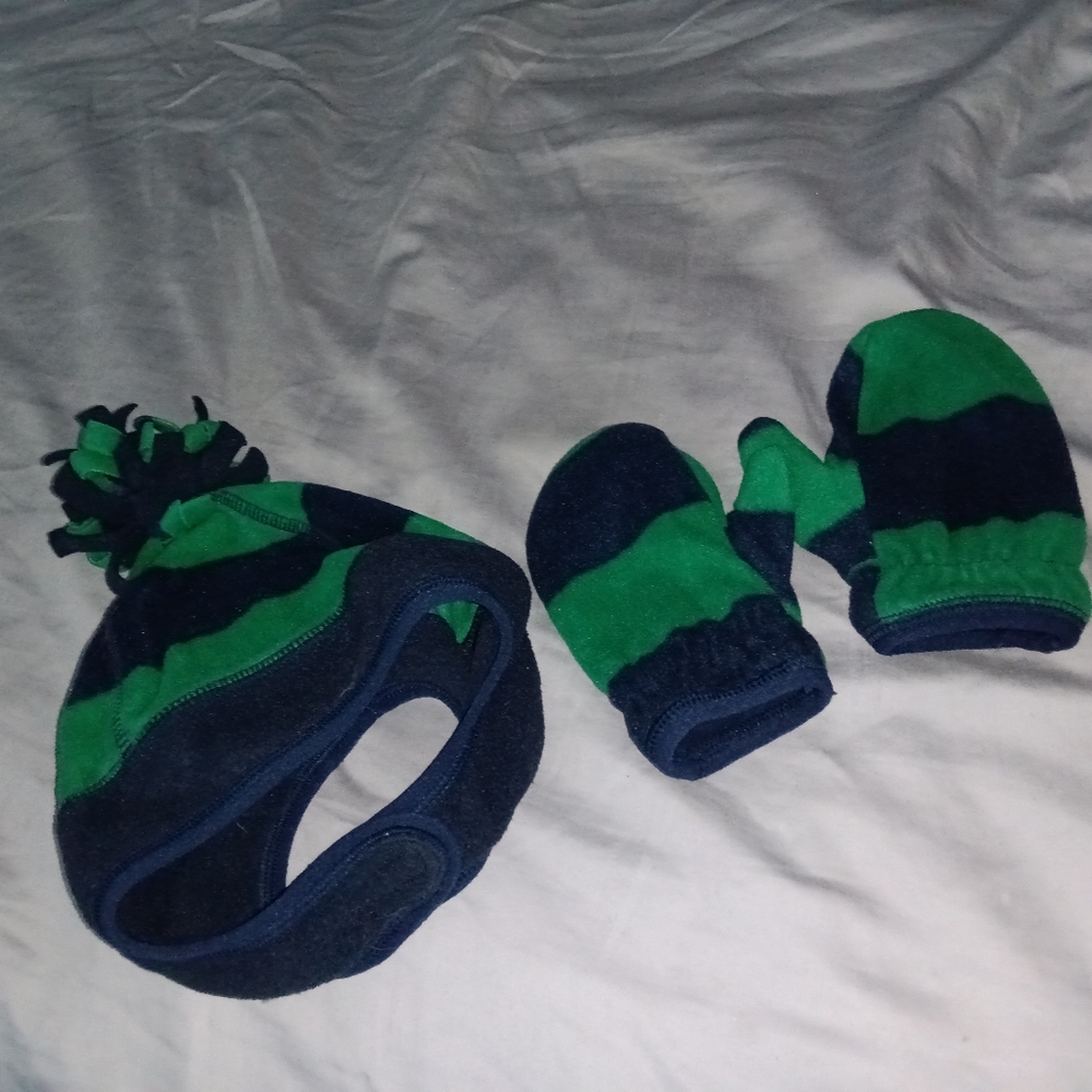 Old Navy Kids' Green & Navy Striped Hat & Mittens
